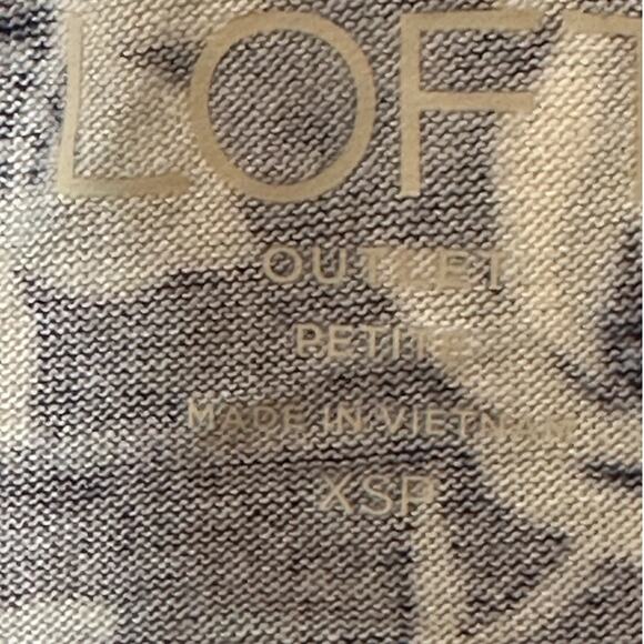 NWT Ann Taylor LOFT Blue floral tank top PETITE XS - Picture 4 of 6